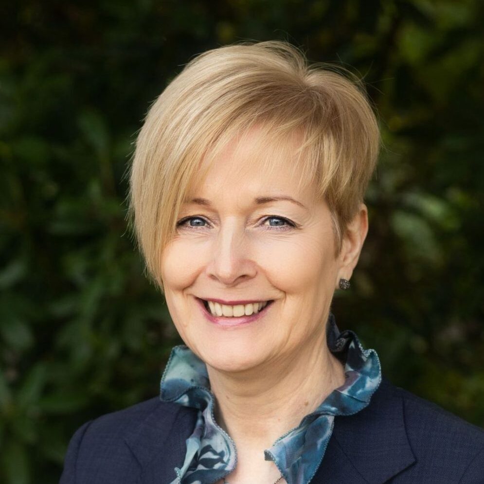 Jane_Drake_2022-995x1024-square-d27094ba452bef7da9c537ac224d80ac-407s6fc9rp1x